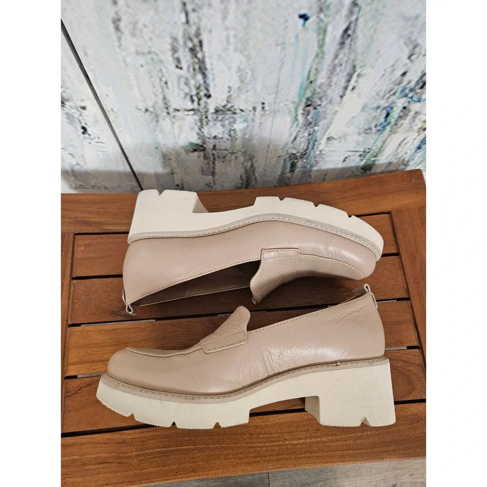 Naturalizer Darry Loafers 7M Beige Leather Platform Lug Sole Block Heel Chunky